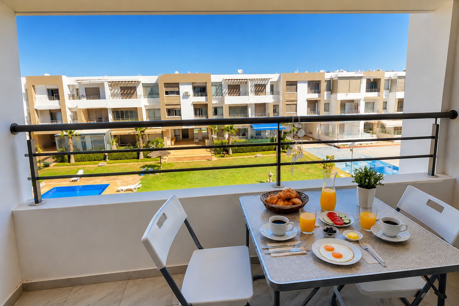 Appartement Familial avec Vue sur Piscine à Quelques Pas de la Plage – Malaga Beach, El Mansouriya